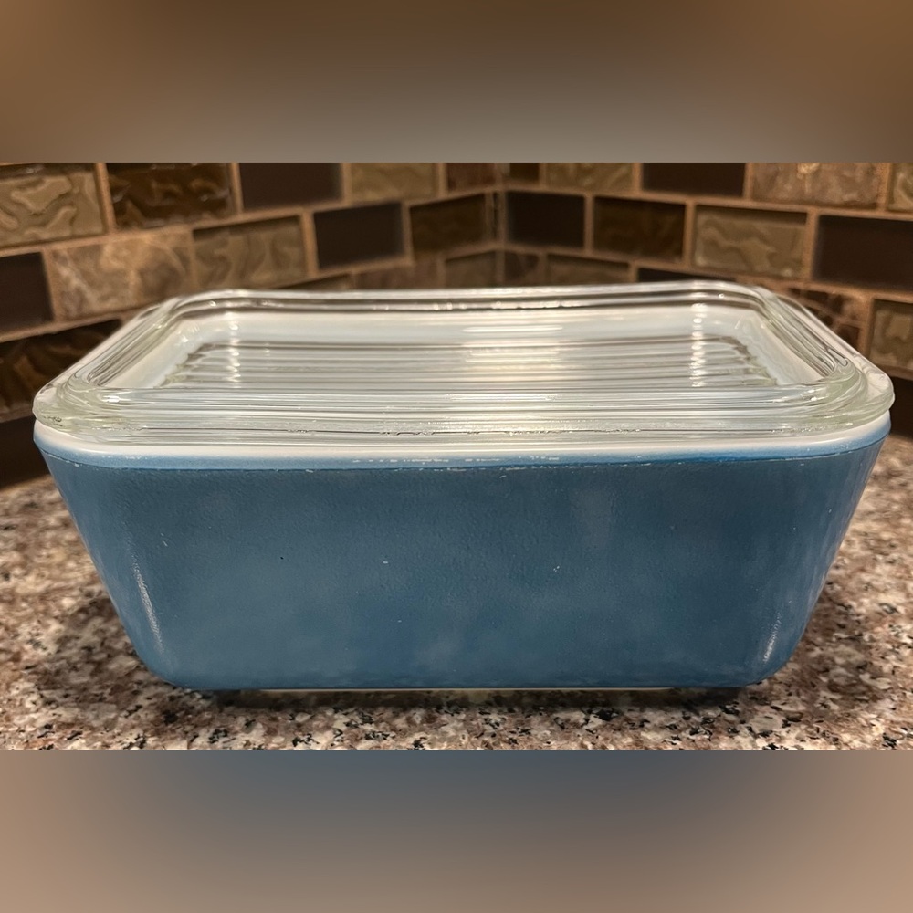 PYREX Vintage Oven-Refrigerator Storage Blue Dish 502-B & Lid 501-C